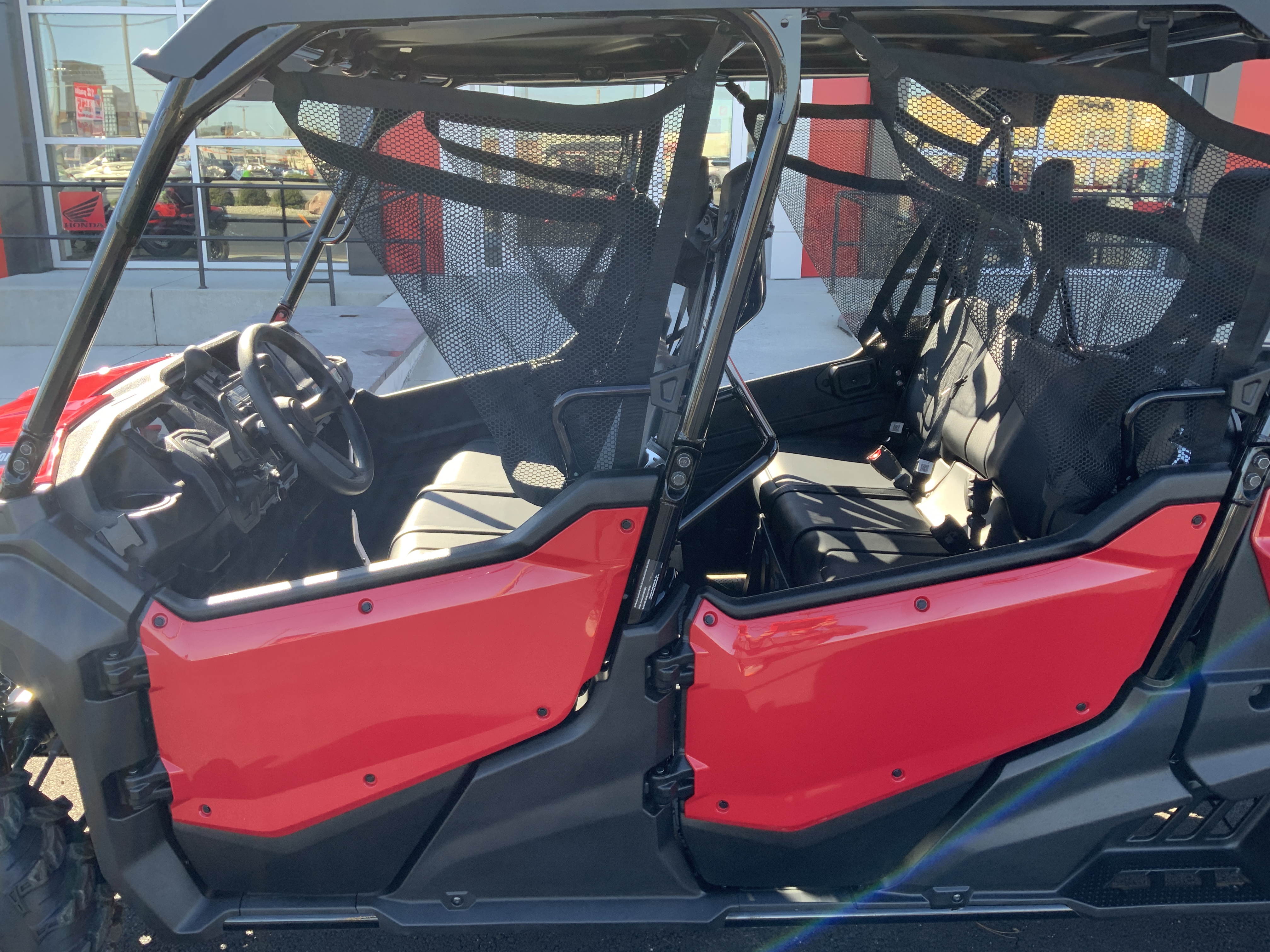 2025 Honda PIONEER 1000-6 DELUXE W/HONDA HARD ROOF - Photo 4